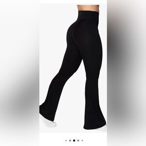 Sleek Black Flared Leggings